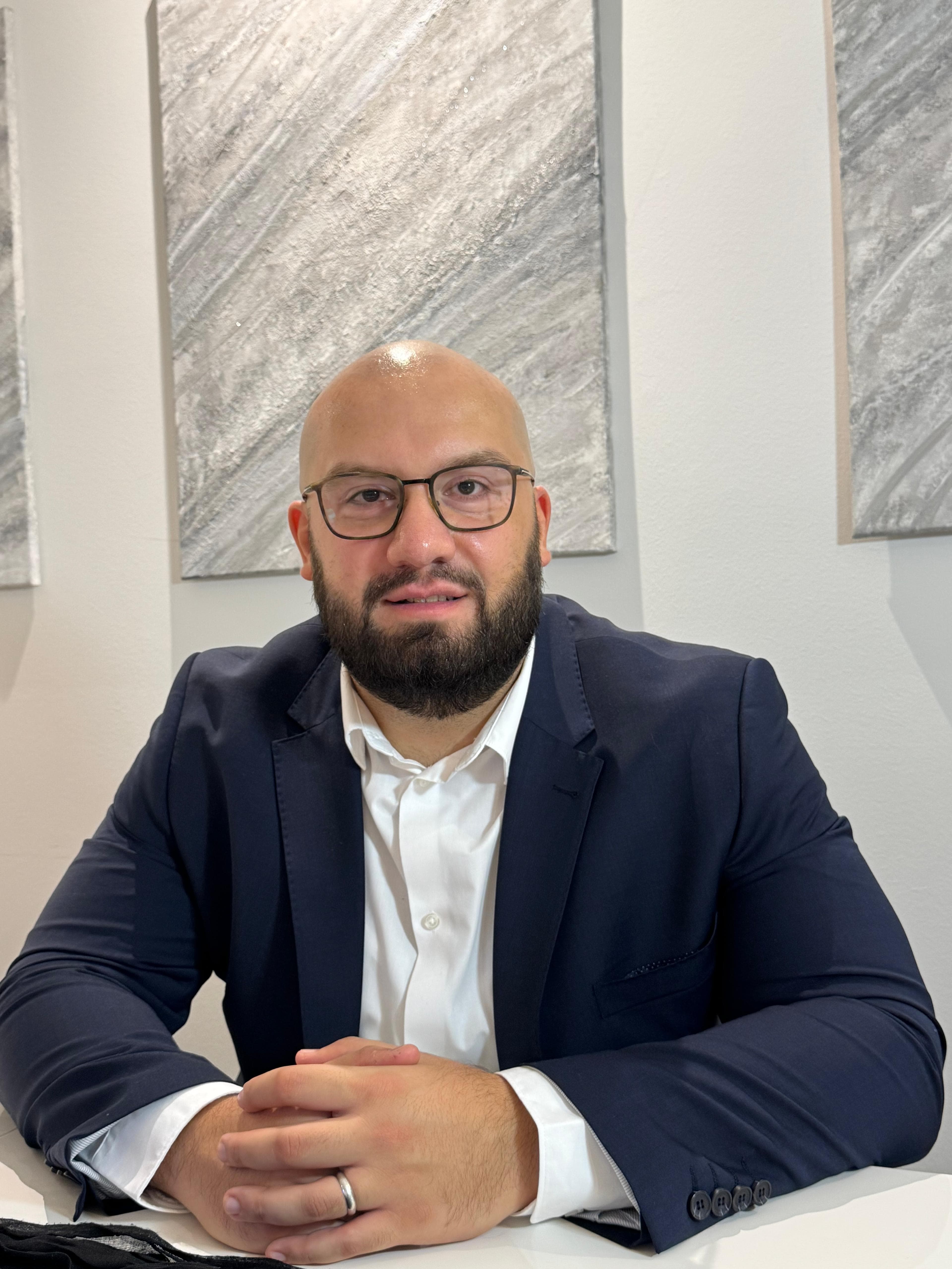 Kerem Övüc, Inhaber bei Övüc Immobilien & Finanzen